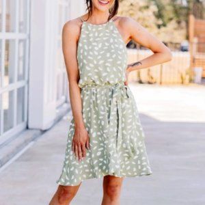 She + Sky Just Go With It Green Tea Spotted Dress Size Small